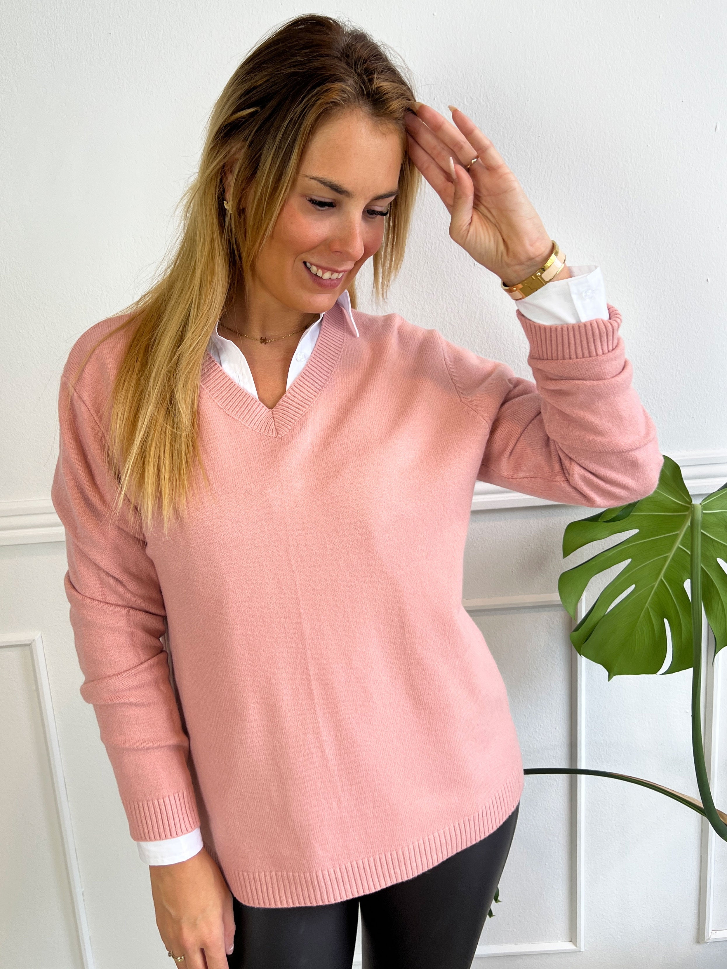 Tamara - Mjuk tröja med liten v-ringning